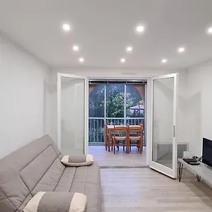 https://les-gemeaux-1.fr-provencehotel.com