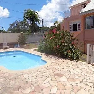 https://mary-madinina.comcaribbean.com
